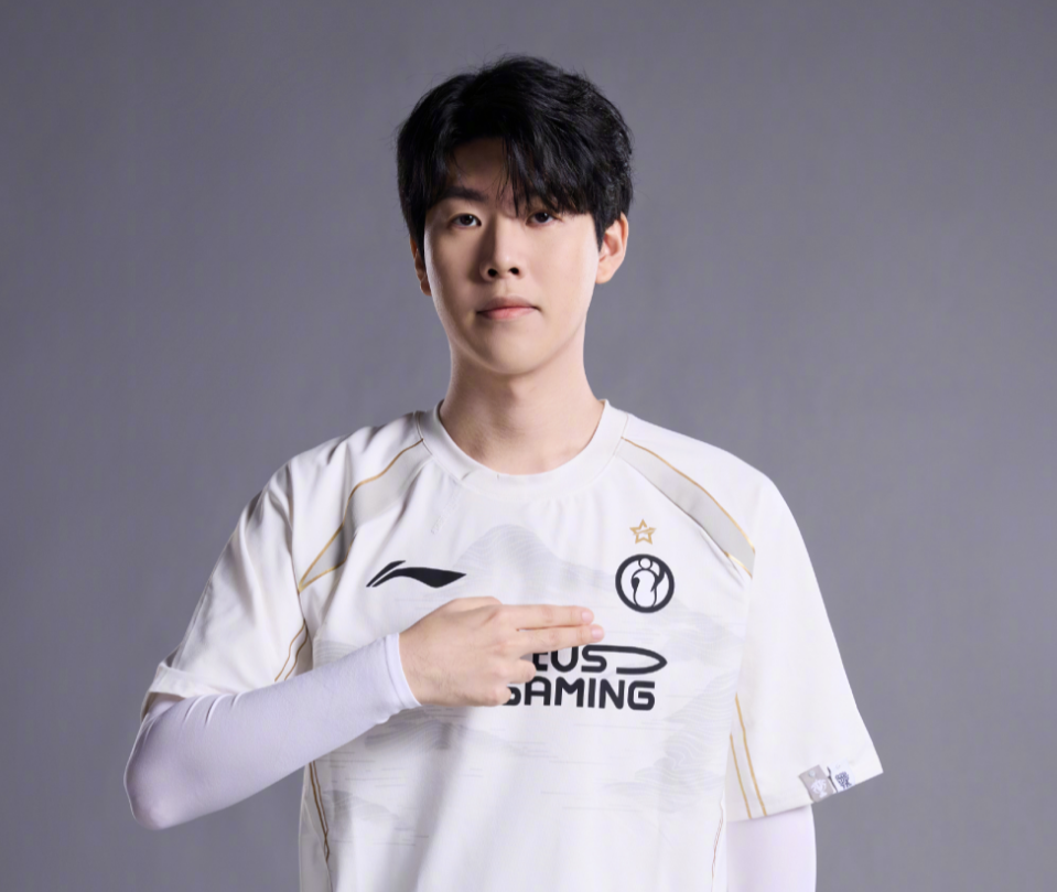 与两翼突击 与两翼突击